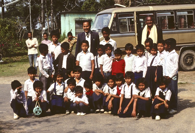 India 90 261